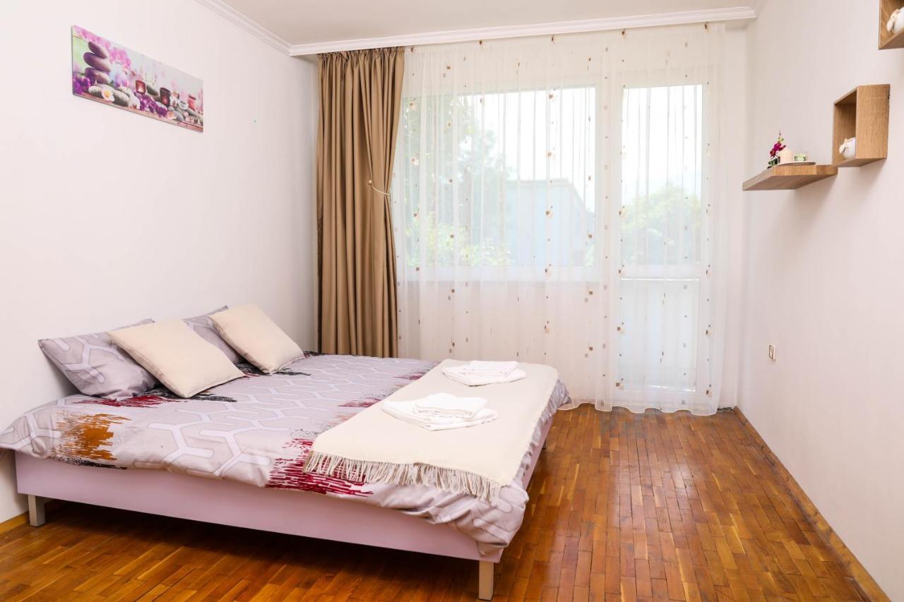 Krichim Apartments,Three-Bedroom, Large Apartment, Top Center Sofia Esterno foto