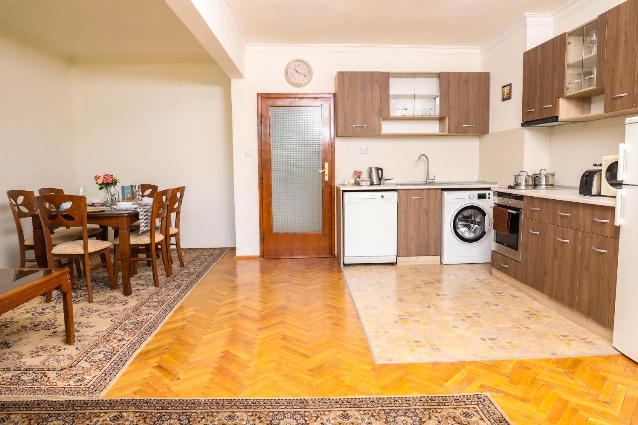 Krichim Apartments,Three-Bedroom, Large Apartment, Top Center Sofia Esterno foto