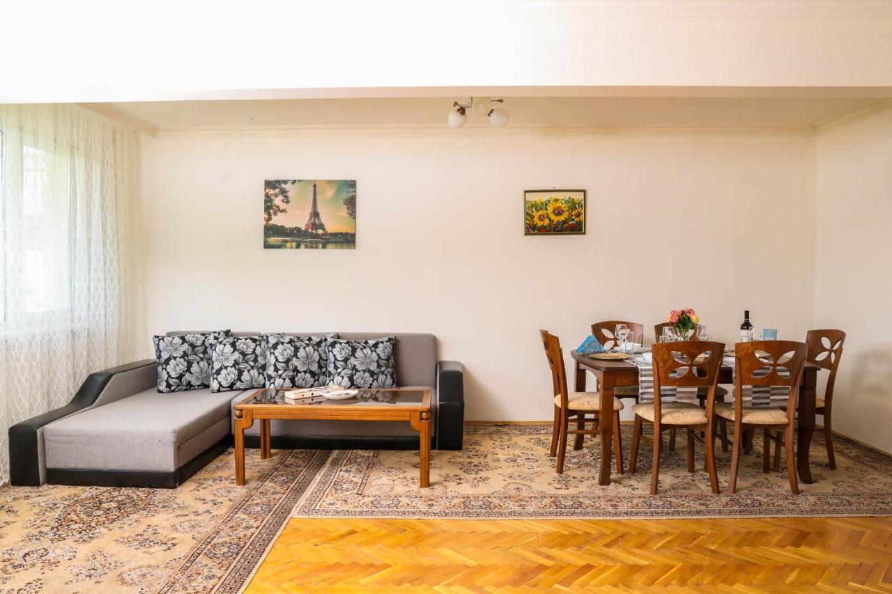 Krichim Apartments,Three-Bedroom, Large Apartment, Top Center Sofia Esterno foto